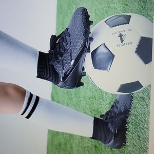 Dream Pairs Kids black soccer football cleats rubber sole mesh unisex sz 6 NEW…